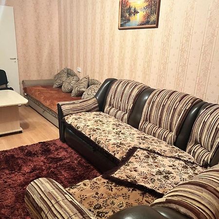 Ореховая Горка Апартаменты С Балконом И Лифтом Narva Kültér fotó