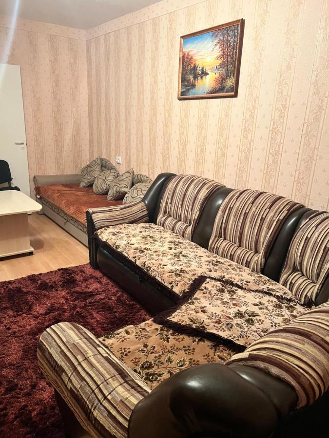 Ореховая Горка Апартаменты С Балконом И Лифтом Narva Kültér fotó