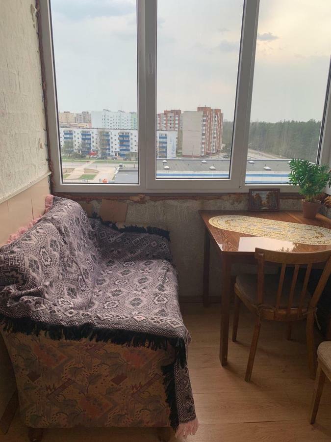 Ореховая Горка Апартаменты С Балконом И Лифтом Narva Kültér fotó